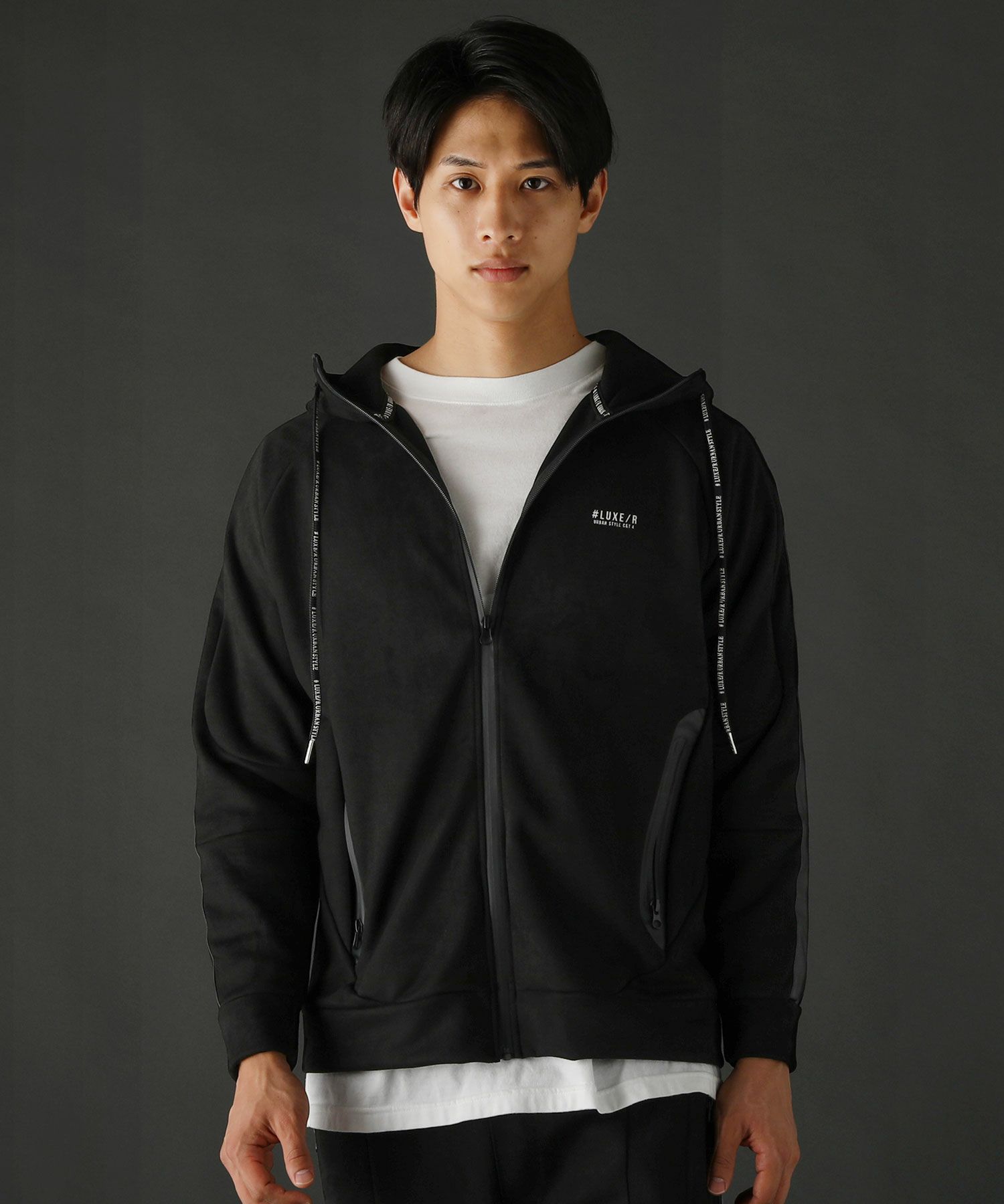 j.s luxeCOGTHEBIGSMOKE ハイネックジレ 渡ら