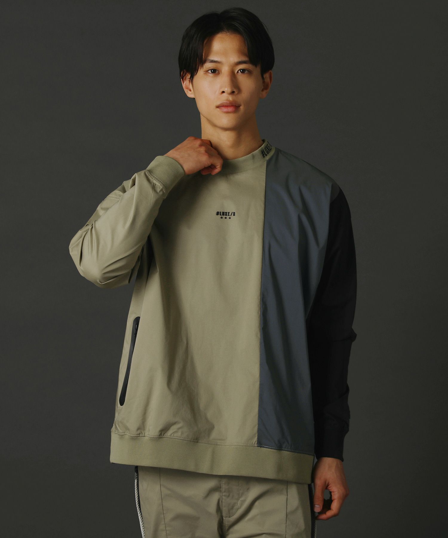 撥水加工ストレッチ布帛vertical color scheme止水ZIPハイネック長袖